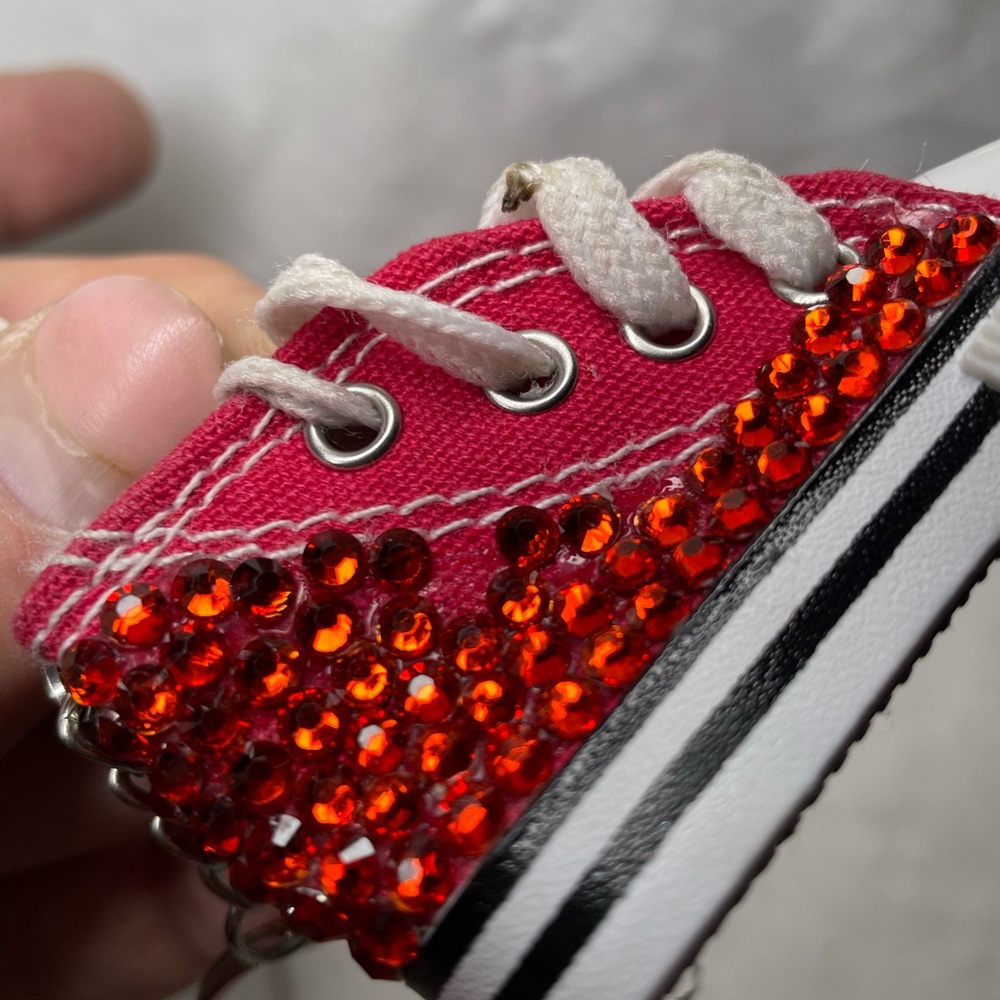 Red Sneaker Keychain - Picture 5 of 7
